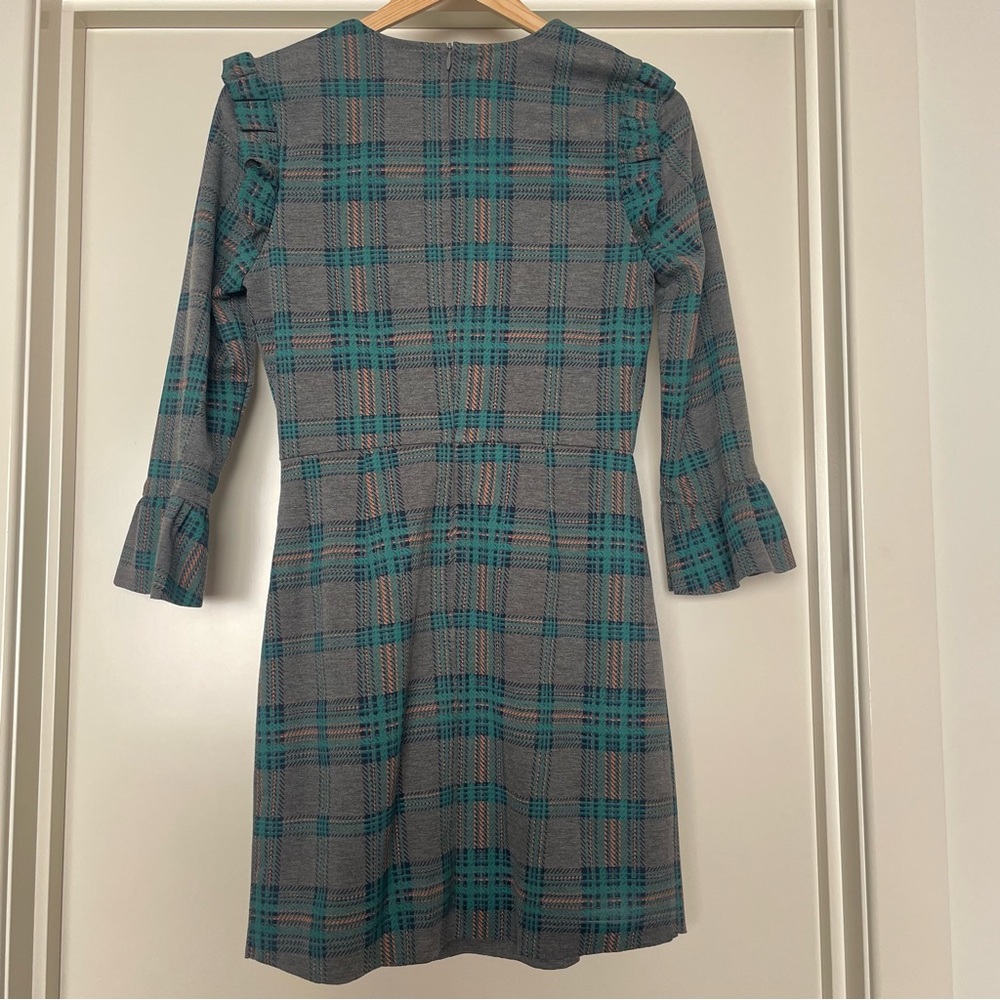 HOST PICK⭐️L.A brand J.O.A ✨Plaid Dress-Grey/Green-ruffles-3/4 sleeves 🖤💚 - Picture 2 of 9